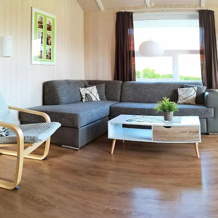 Two-bedroom Holiday In 4