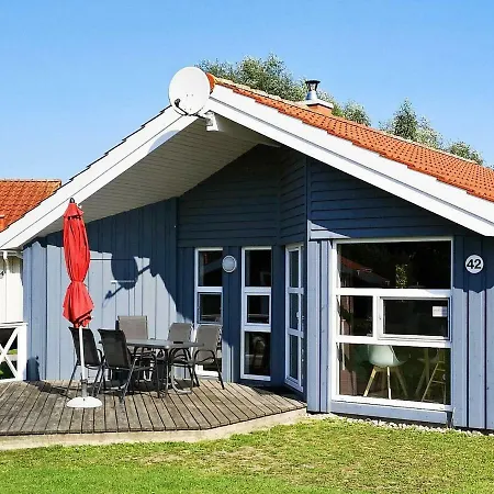 Holiday home Two-bedroom Holiday In 4